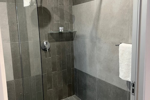 Luxury Grey Suite Oct 2025 (4)