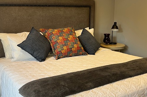 Luxury Grey Suite Oct 2025 (6)