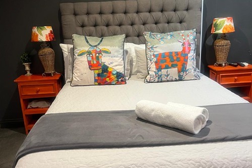 Orange Room Oct 2025 (6)